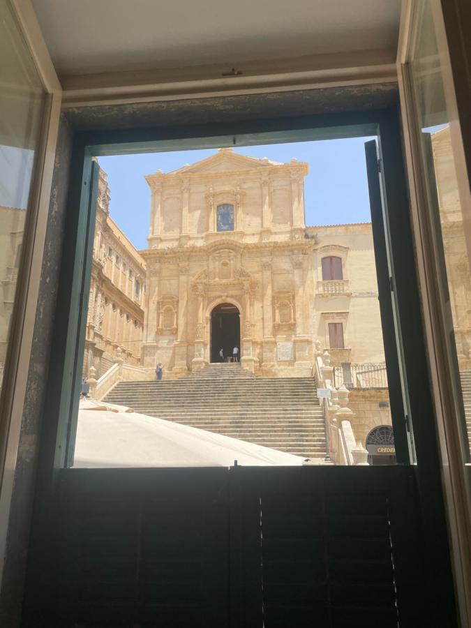 Immacolata Rooms Noto Bagian luar foto